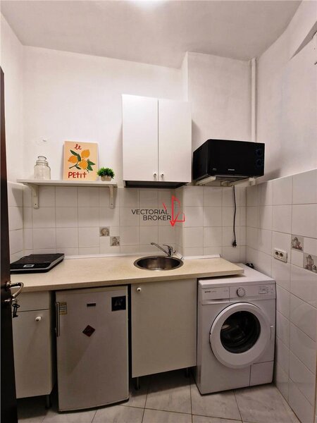 Universitate, Maria Rosetti, garsoniera ultracentrala locuinta sau salon.